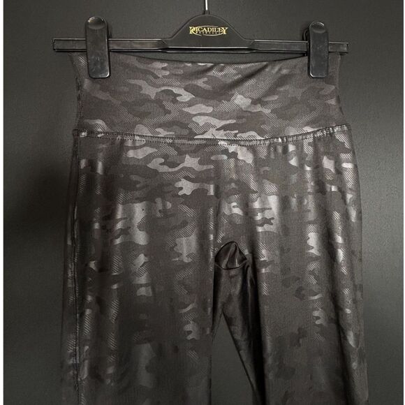 Stella Luce Women's Witchy Whimsygoth Black Camo Halloween Leggings - Picture 4 of 8